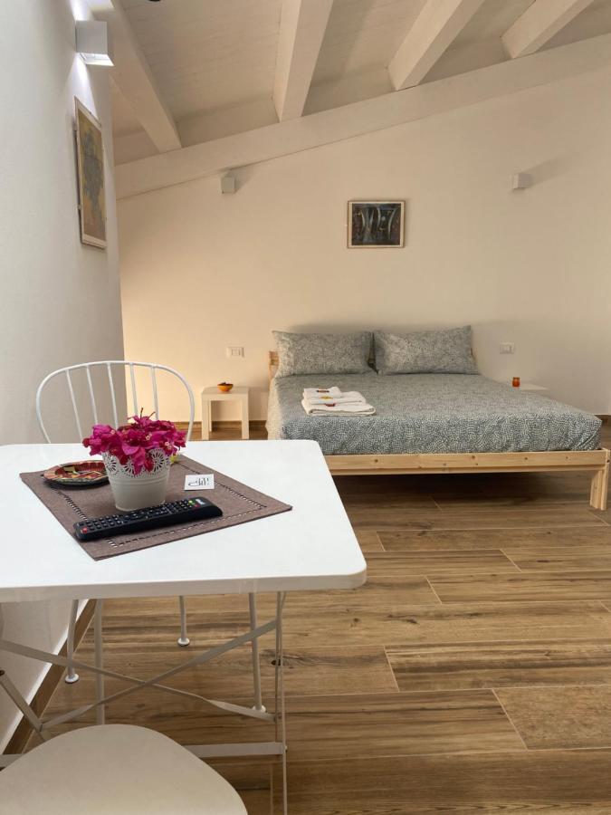 Ocucchiti Apartment Syracuse Bagian luar foto