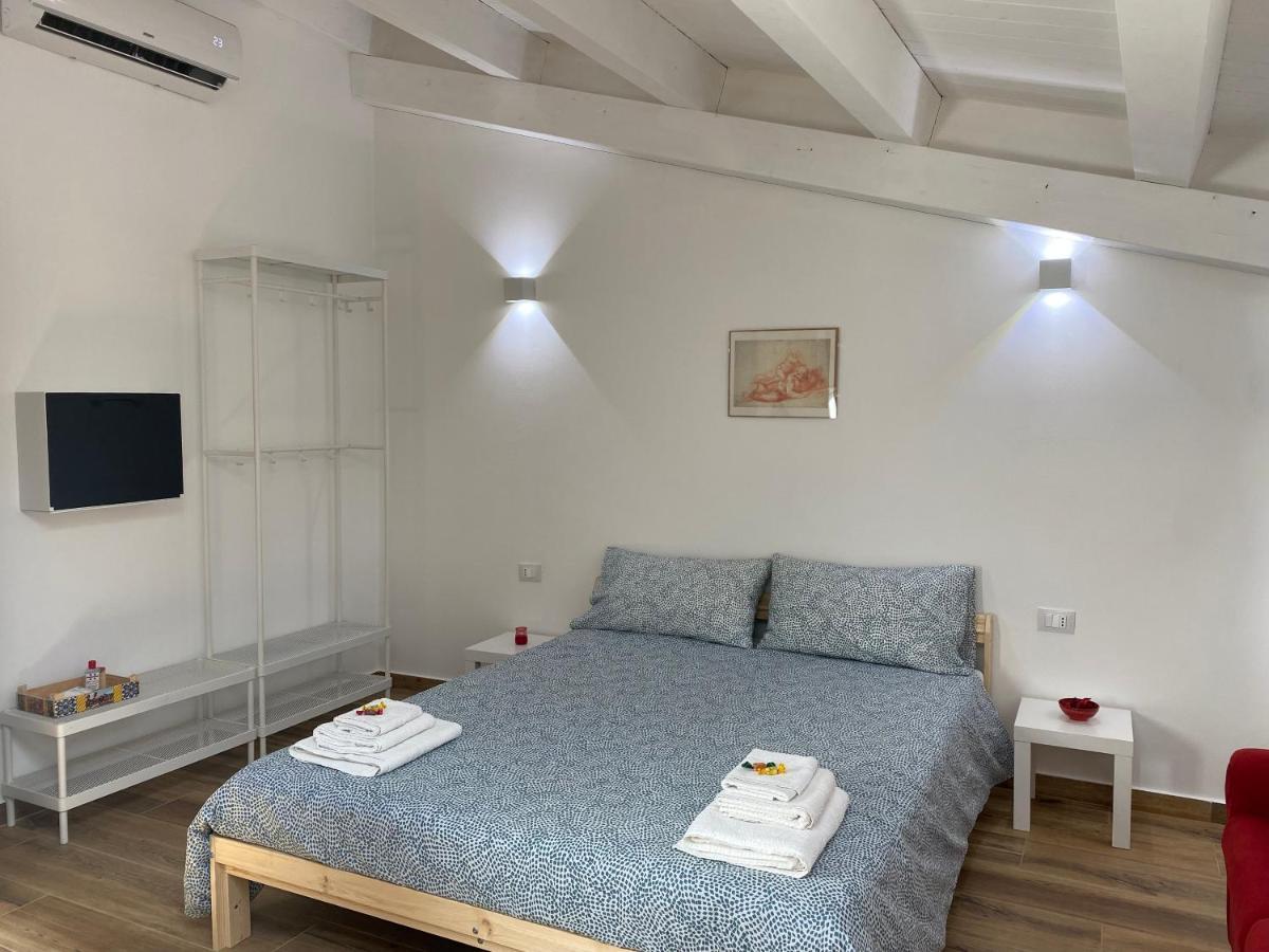 Ocucchiti Apartment Syracuse Bagian luar foto